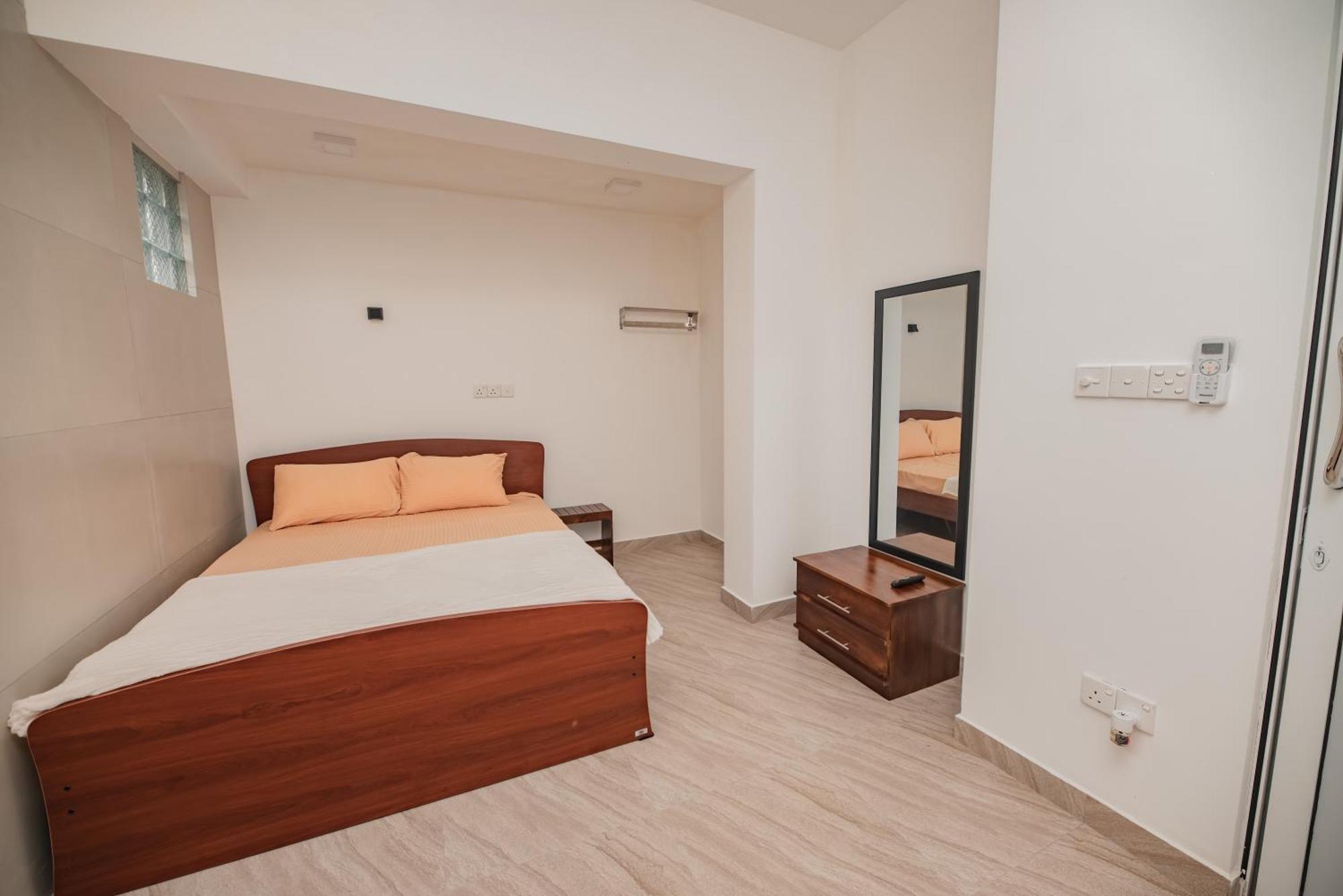 Hotel Nnr Wattala Extérieur photo